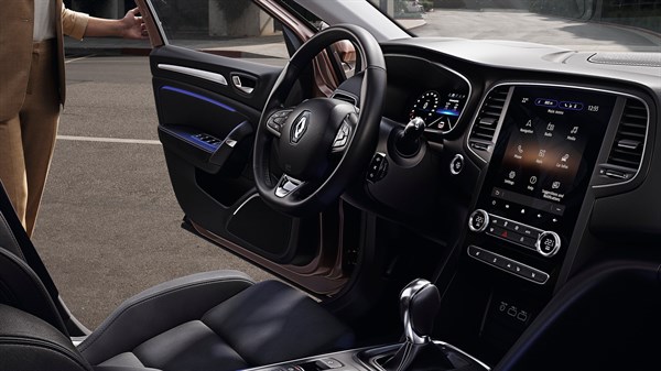 Megane Sedan futuristic-cockpit