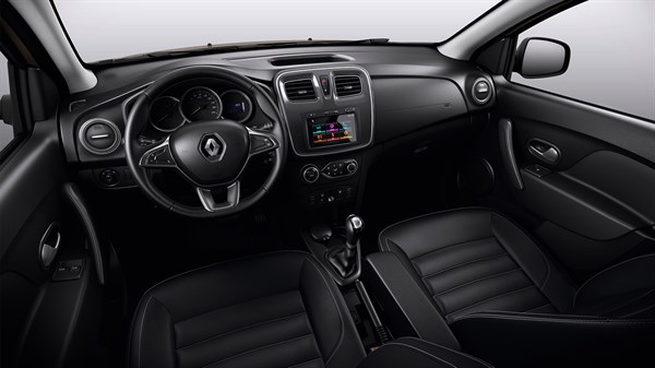 Renault Logan - Black leather seats 